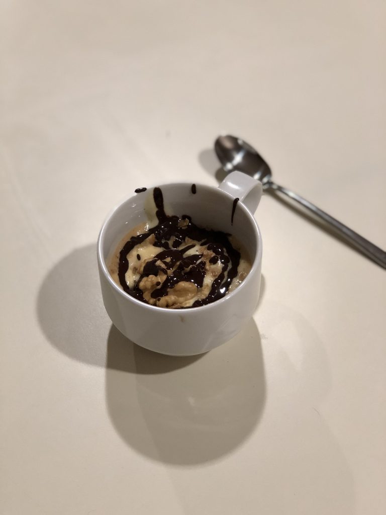 Affogato mit Walnuss
