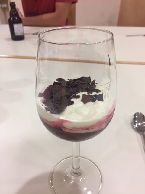 Beeren-Schoko-Becher