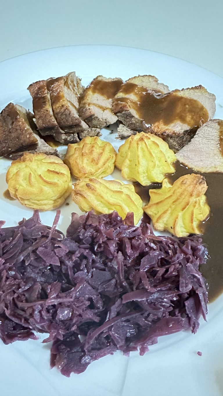 Fertiges Rotkraut verfeinern