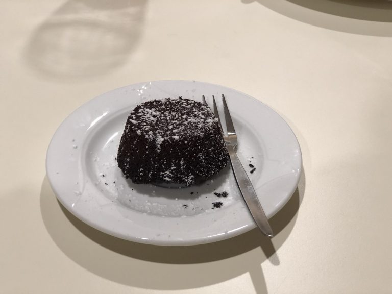 Schoko-Muffins mit flüssigem Kern